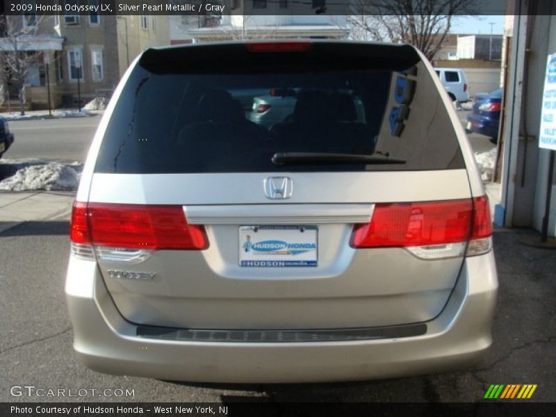 Silver Pearl Metallic / Gray 2009 Honda Odyssey LX