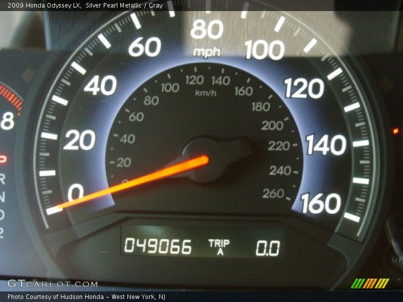 Silver Pearl Metallic / Gray 2009 Honda Odyssey LX