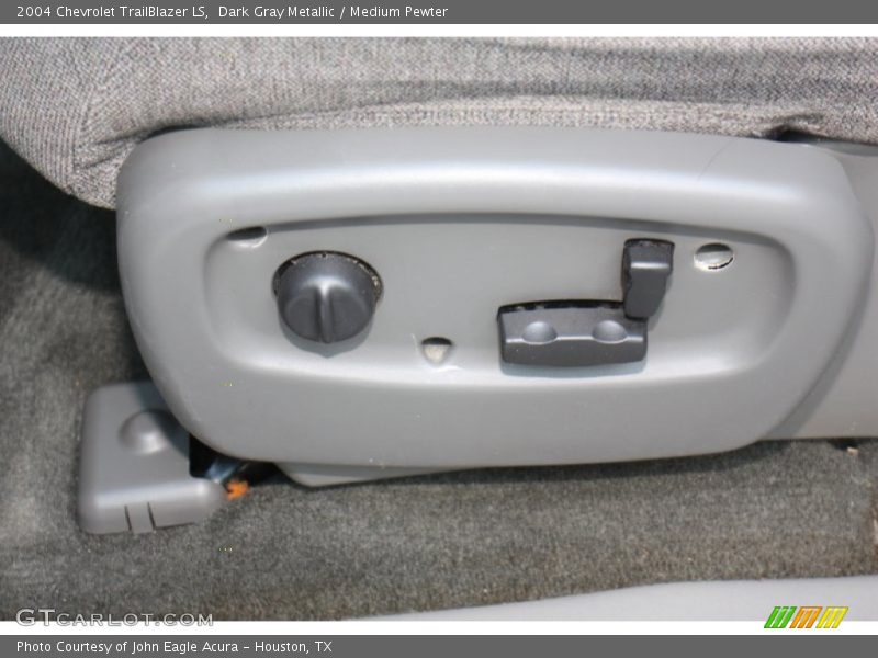 Dark Gray Metallic / Medium Pewter 2004 Chevrolet TrailBlazer LS