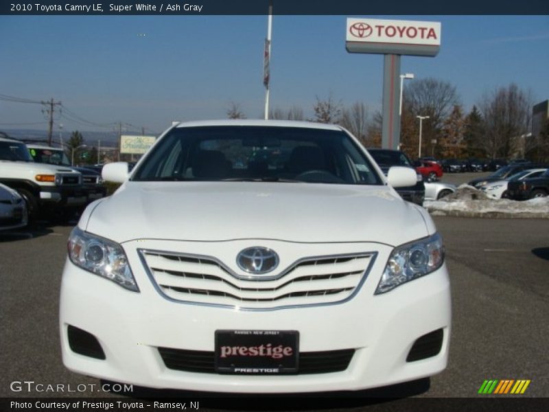 Super White / Ash Gray 2010 Toyota Camry LE
