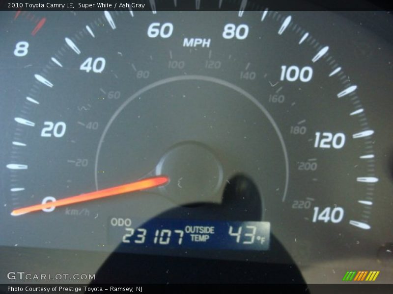 Super White / Ash Gray 2010 Toyota Camry LE
