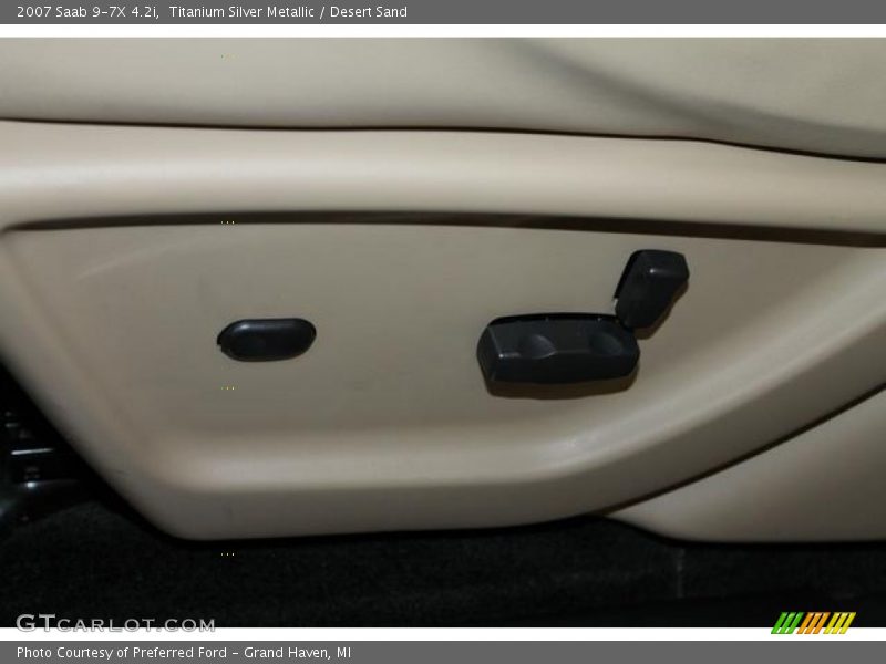 Titanium Silver Metallic / Desert Sand 2007 Saab 9-7X 4.2i