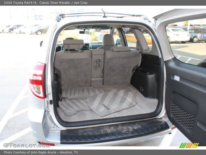  2009 RAV4 I4 Trunk