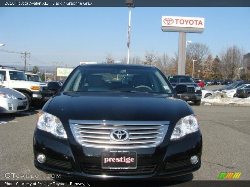 Black / Graphite Gray 2010 Toyota Avalon XLS