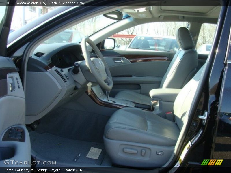 Black / Graphite Gray 2010 Toyota Avalon XLS