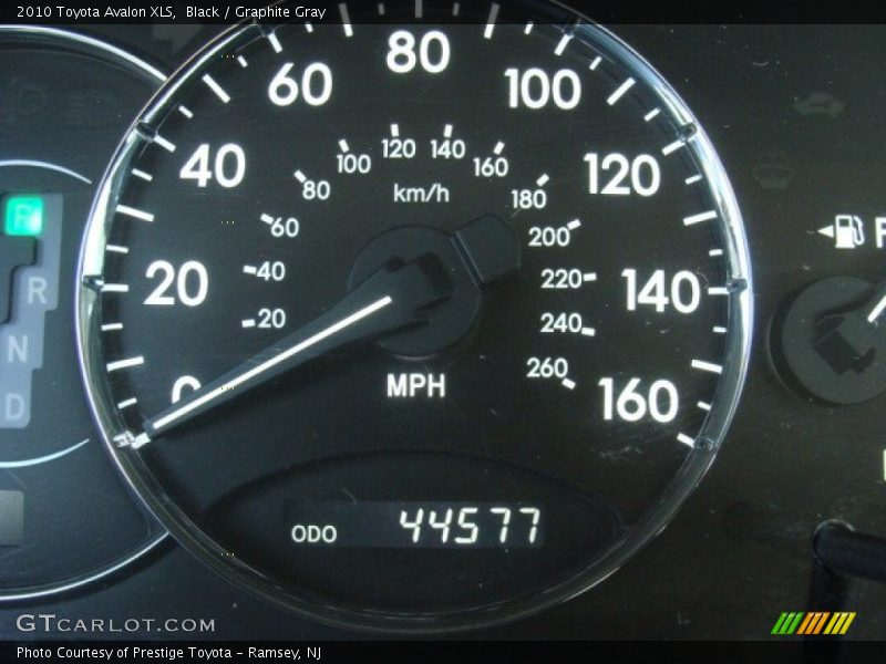 Black / Graphite Gray 2010 Toyota Avalon XLS