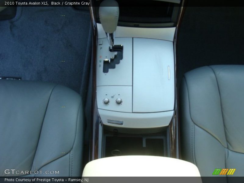 Black / Graphite Gray 2010 Toyota Avalon XLS