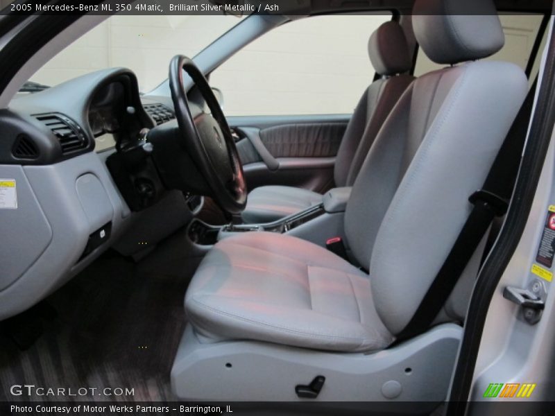 Front Seat of 2005 ML 350 4Matic