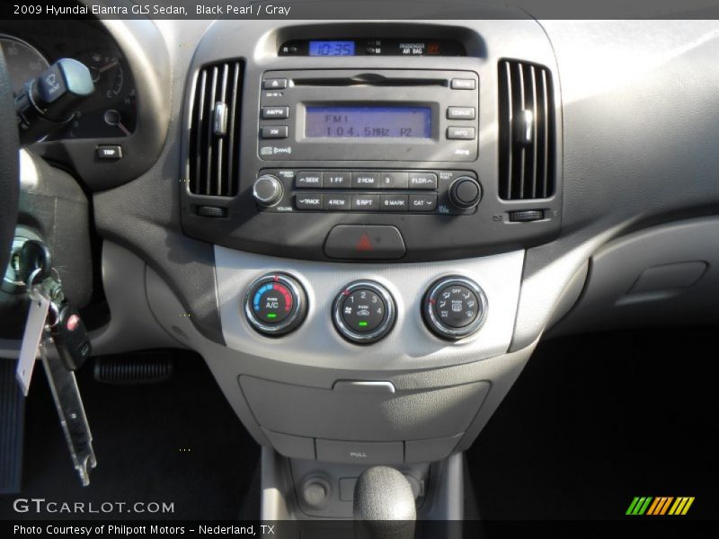 Controls of 2009 Elantra GLS Sedan