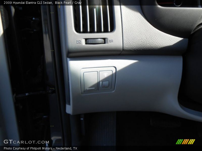 Black Pearl / Gray 2009 Hyundai Elantra GLS Sedan
