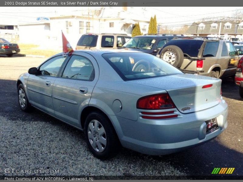 Ice Silver Pearl / Dark Slate Gray 2001 Dodge Stratus SE Sedan