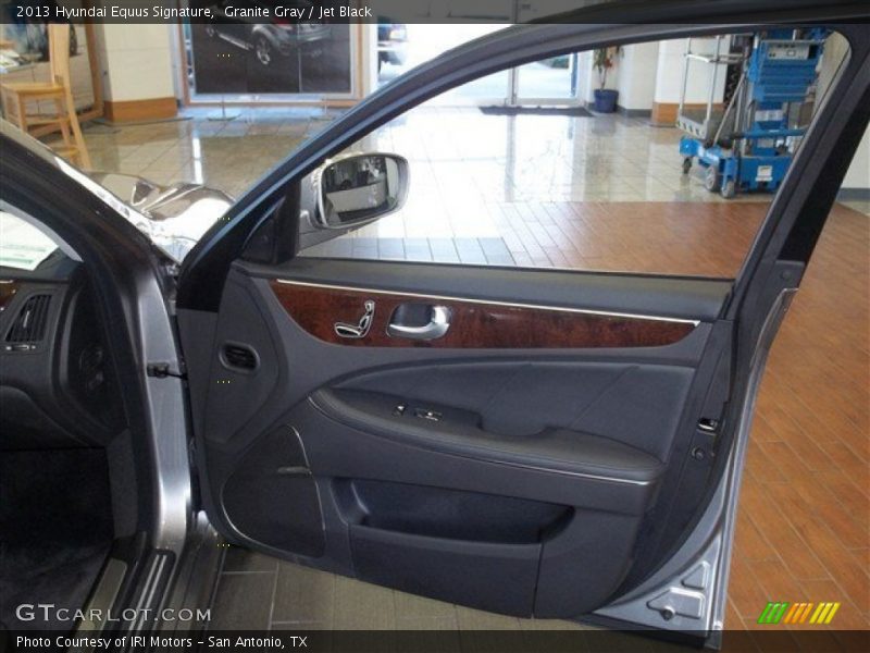 Granite Gray / Jet Black 2013 Hyundai Equus Signature