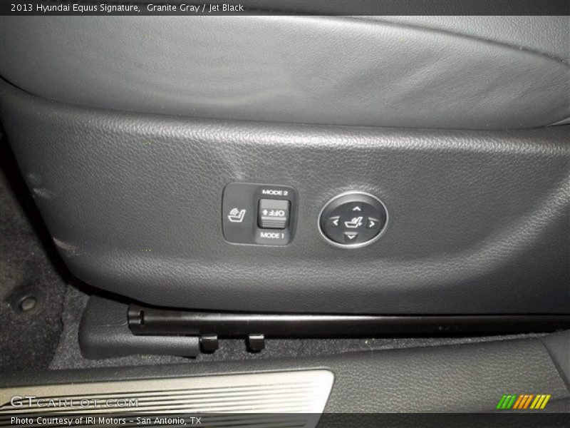 Granite Gray / Jet Black 2013 Hyundai Equus Signature