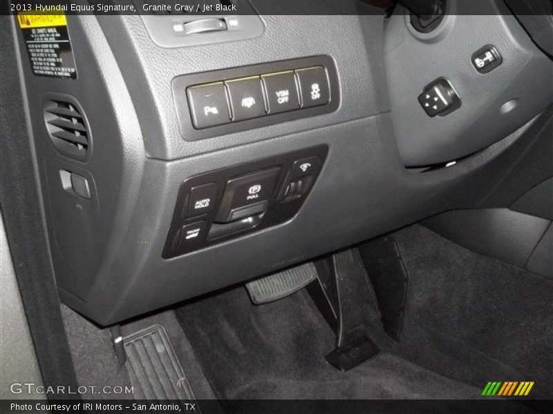 Granite Gray / Jet Black 2013 Hyundai Equus Signature