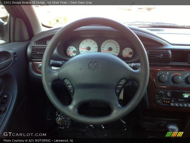 Ice Silver Pearl / Dark Slate Gray 2001 Dodge Stratus SE Sedan