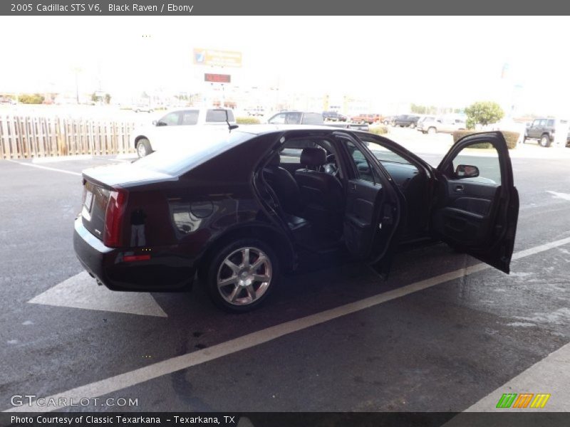 Black Raven / Ebony 2005 Cadillac STS V6