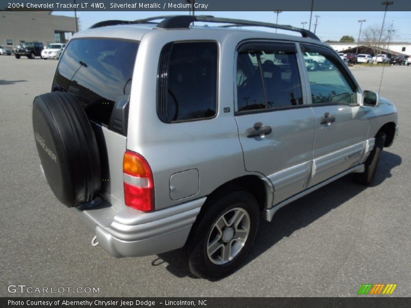 Silverleaf Metallic / Medium Gray 2004 Chevrolet Tracker LT 4WD