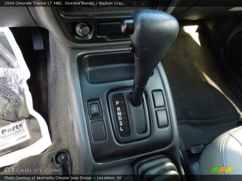 Silverleaf Metallic / Medium Gray 2004 Chevrolet Tracker LT 4WD
