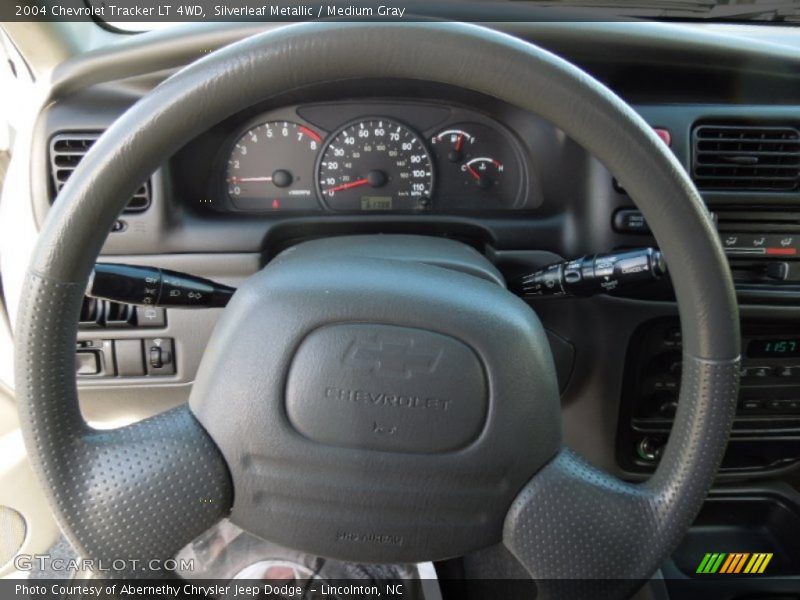 Silverleaf Metallic / Medium Gray 2004 Chevrolet Tracker LT 4WD