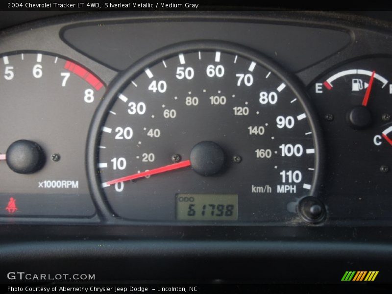 Silverleaf Metallic / Medium Gray 2004 Chevrolet Tracker LT 4WD