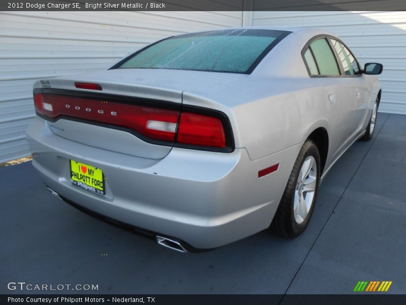 Bright Silver Metallic / Black 2012 Dodge Charger SE
