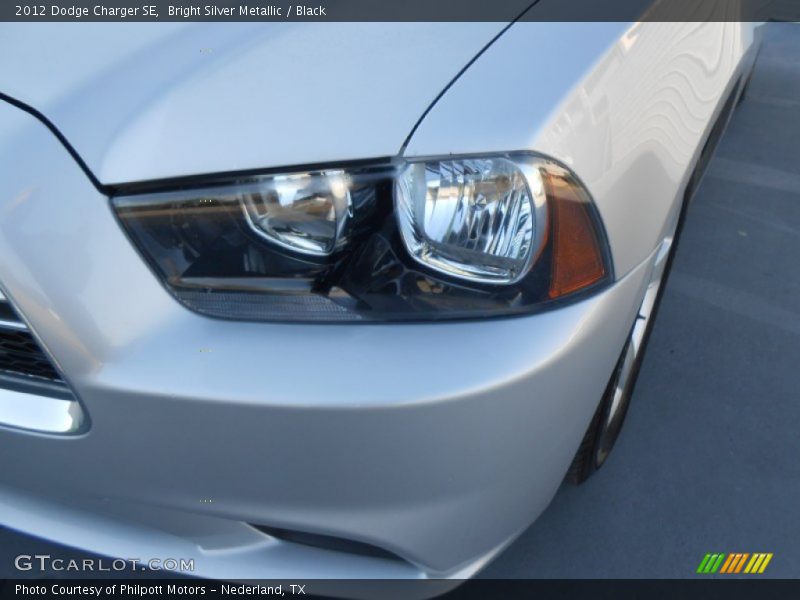 Bright Silver Metallic / Black 2012 Dodge Charger SE
