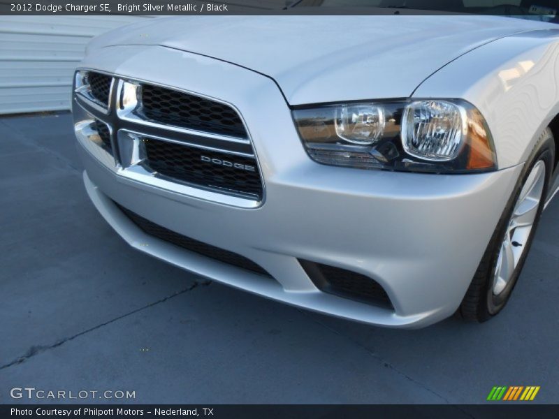 Bright Silver Metallic / Black 2012 Dodge Charger SE