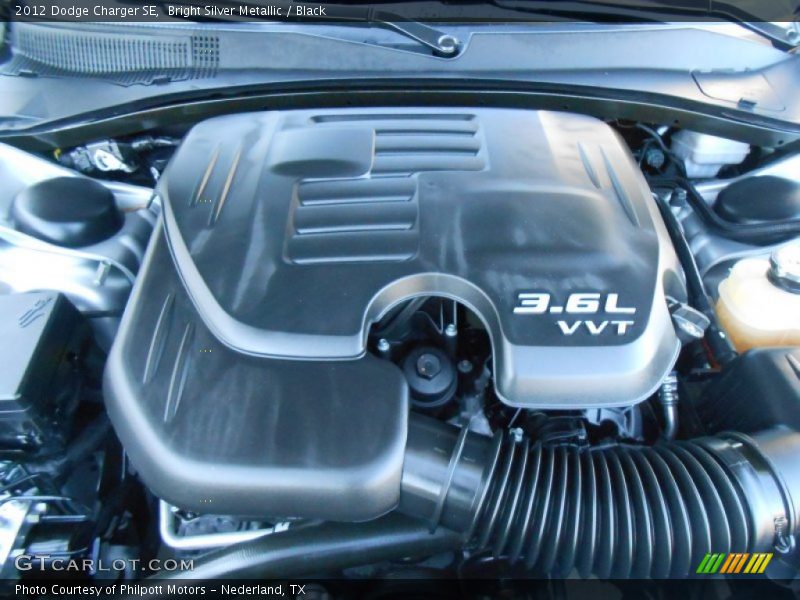 Bright Silver Metallic / Black 2012 Dodge Charger SE