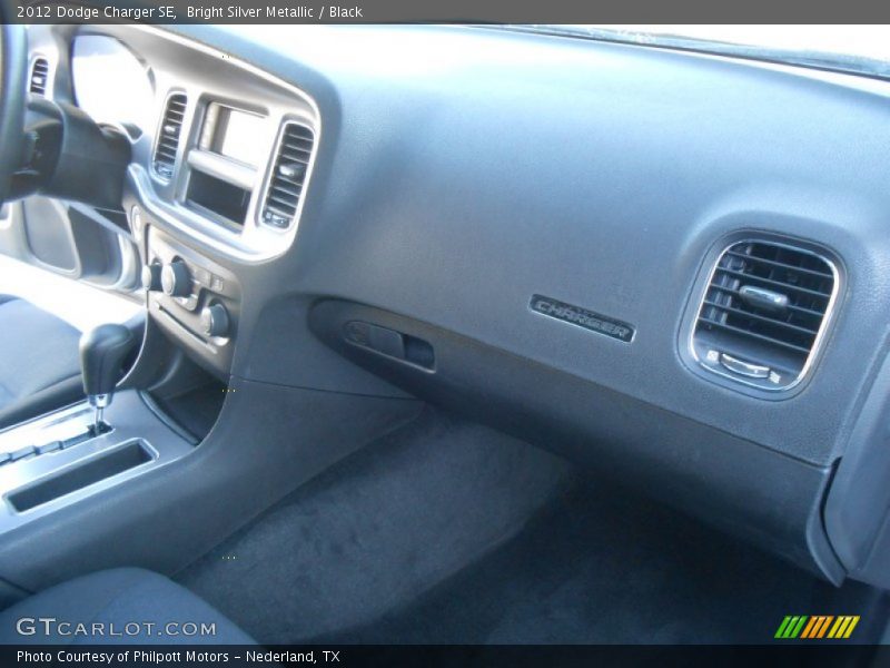 Bright Silver Metallic / Black 2012 Dodge Charger SE