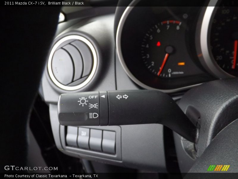 Controls of 2011 CX-7 i SV