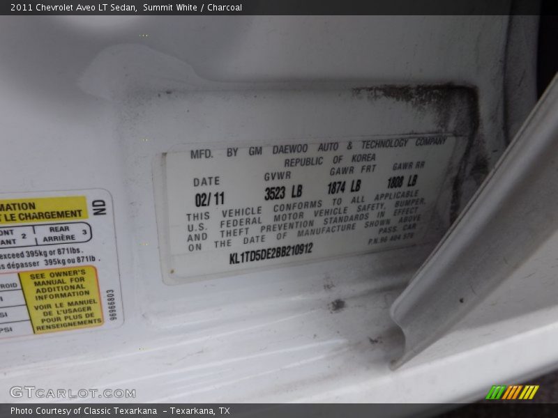 Summit White / Charcoal 2011 Chevrolet Aveo LT Sedan