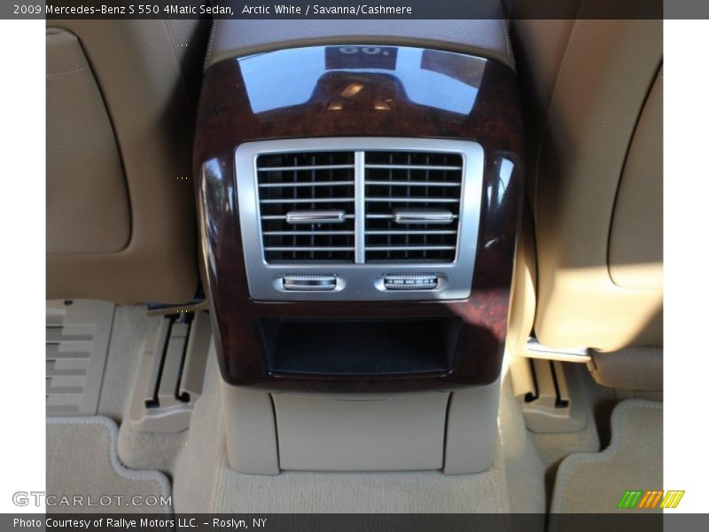 Arctic White / Savanna/Cashmere 2009 Mercedes-Benz S 550 4Matic Sedan