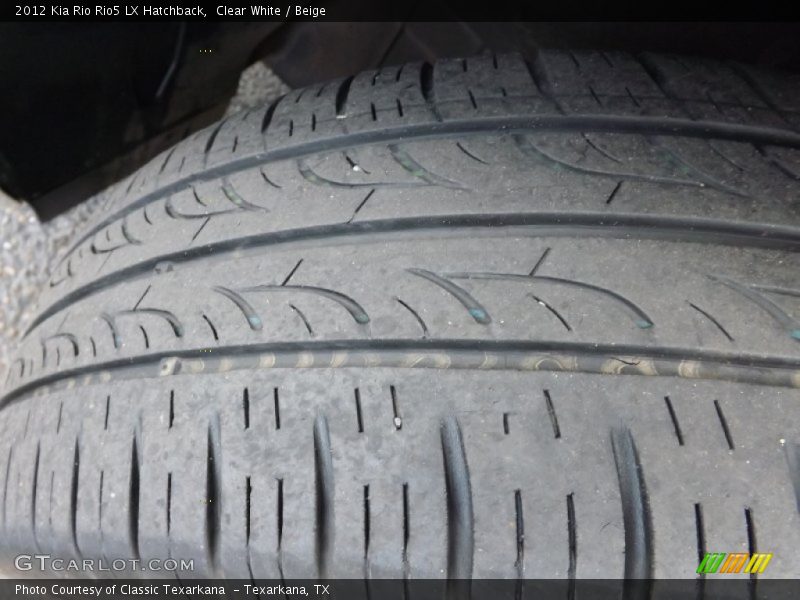 Clear White / Beige 2012 Kia Rio Rio5 LX Hatchback