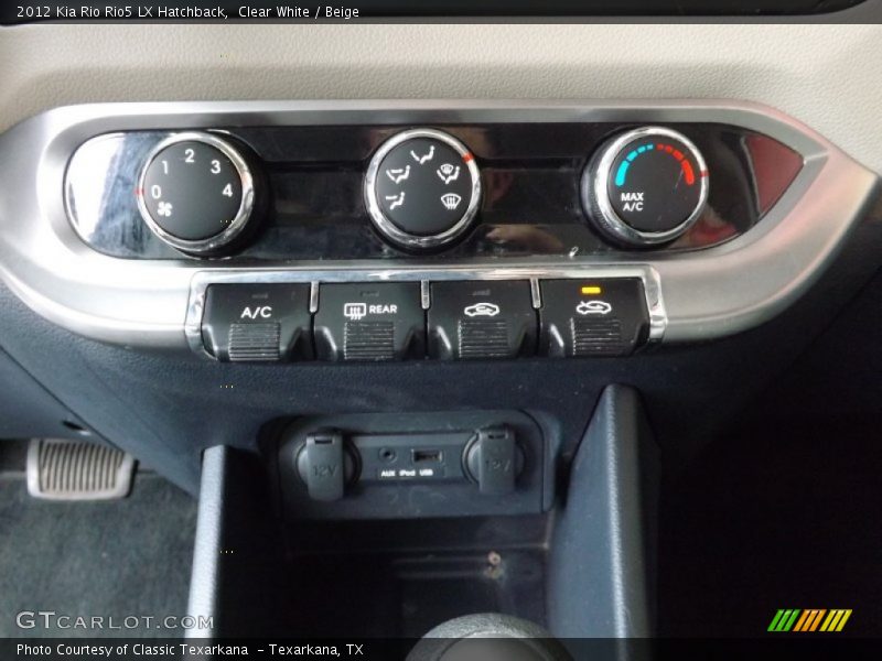 Clear White / Beige 2012 Kia Rio Rio5 LX Hatchback