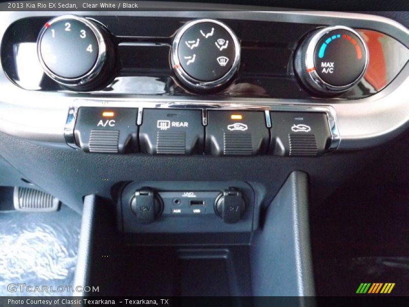 Clear White / Black 2013 Kia Rio EX Sedan