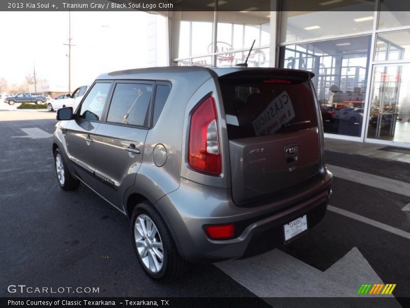 Titanium Gray / Black Soul Logo Cloth 2013 Kia Soul +