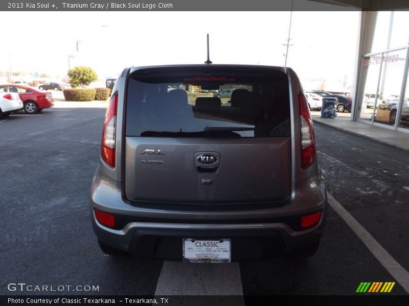 Titanium Gray / Black Soul Logo Cloth 2013 Kia Soul +