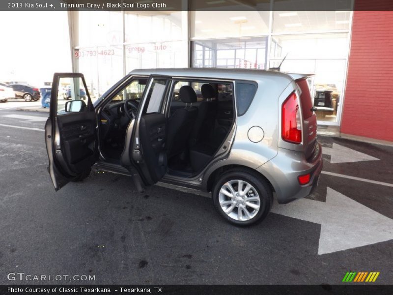 Titanium Gray / Black Soul Logo Cloth 2013 Kia Soul +