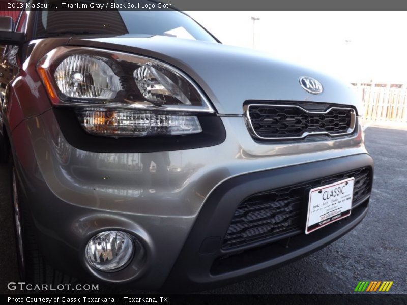 Titanium Gray / Black Soul Logo Cloth 2013 Kia Soul +