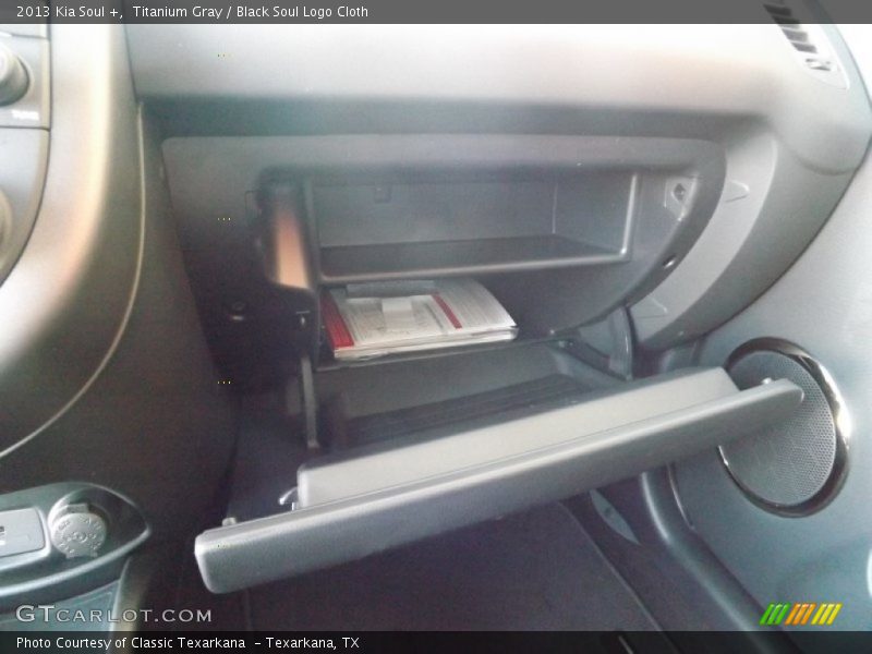 Titanium Gray / Black Soul Logo Cloth 2013 Kia Soul +