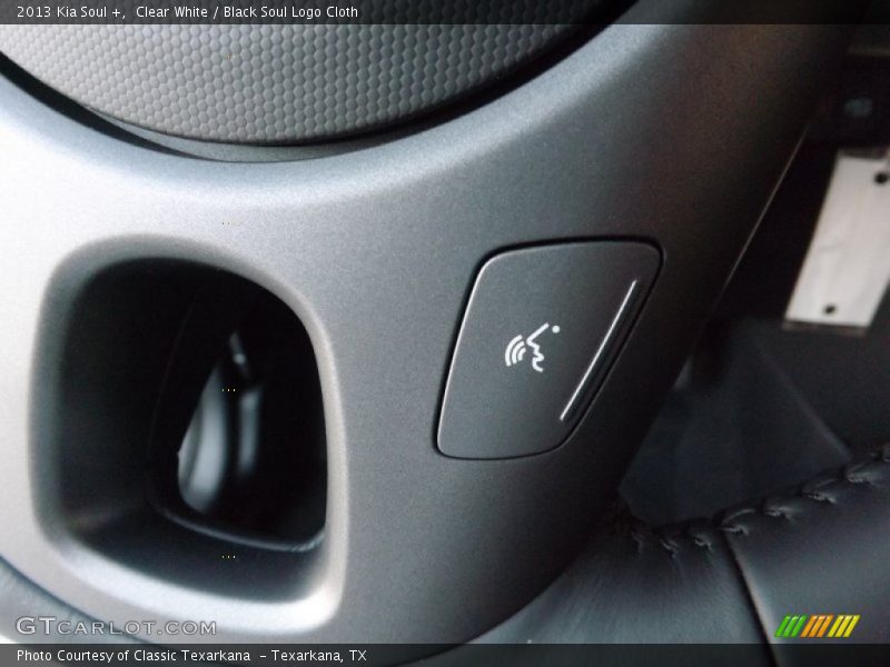 Clear White / Black Soul Logo Cloth 2013 Kia Soul +