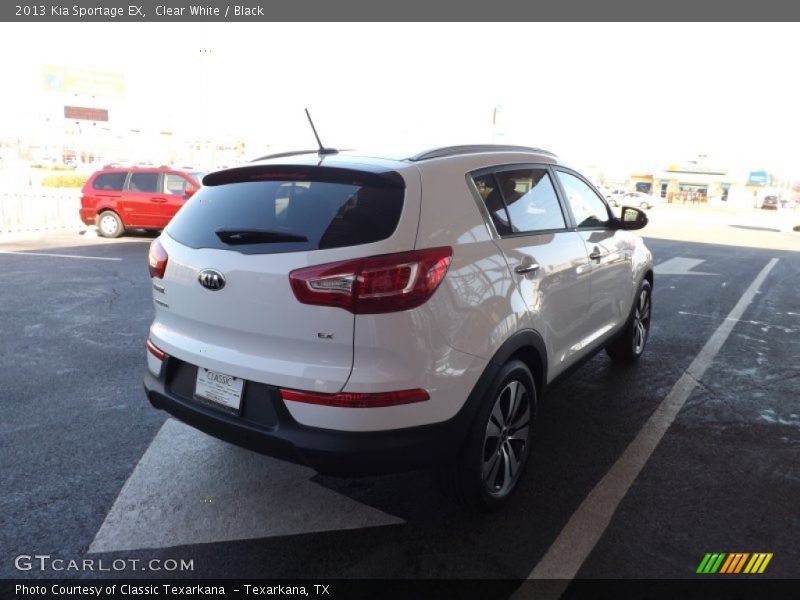 Clear White / Black 2013 Kia Sportage EX