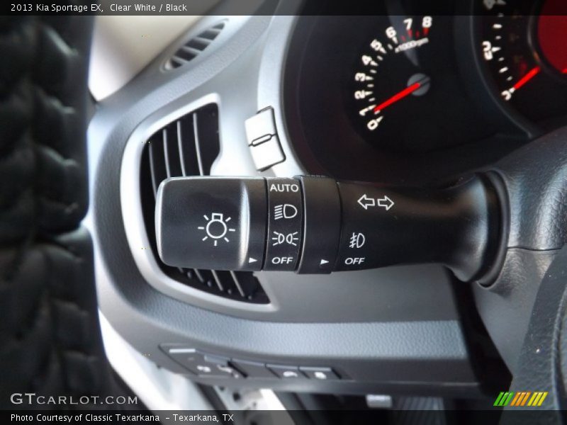 Clear White / Black 2013 Kia Sportage EX