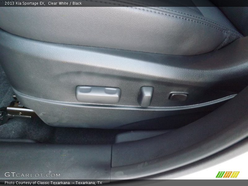 Clear White / Black 2013 Kia Sportage EX
