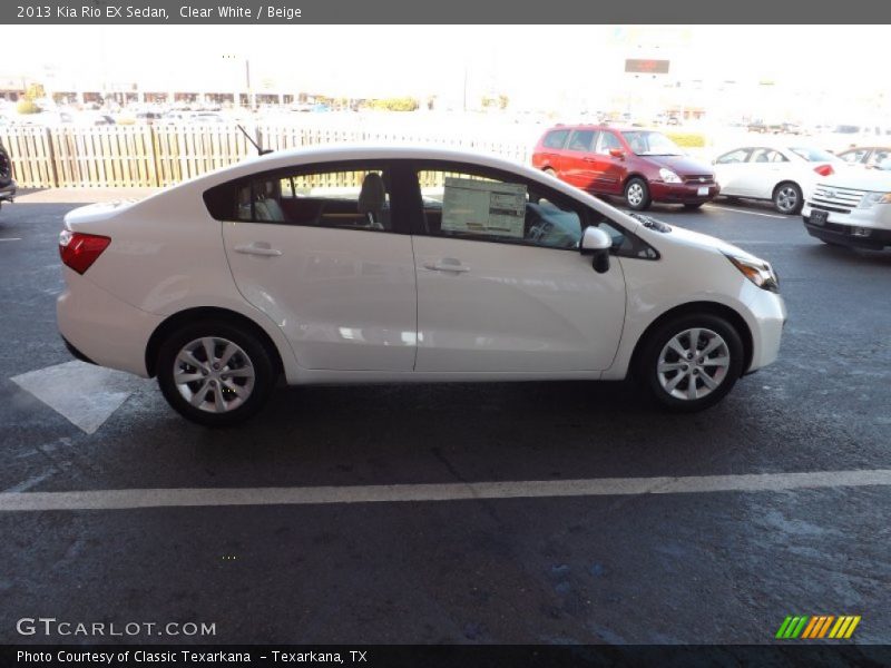 Clear White / Beige 2013 Kia Rio EX Sedan