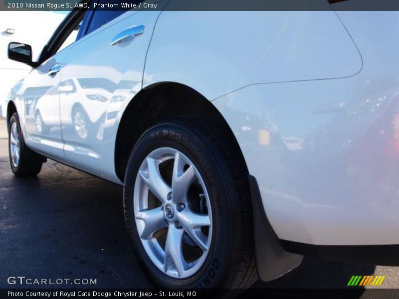 Phantom White / Gray 2010 Nissan Rogue SL AWD