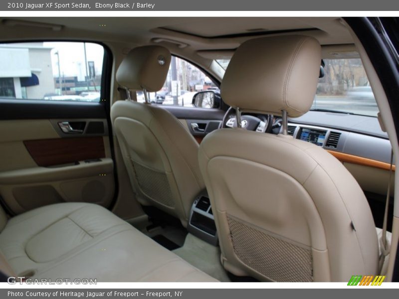Ebony Black / Barley 2010 Jaguar XF Sport Sedan