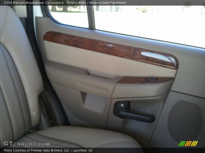 Oxford White / Medium Dark Parchment 2004 Mercury Mountaineer Convenience