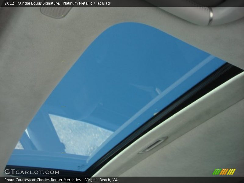 Sunroof of 2012 Equus Signature