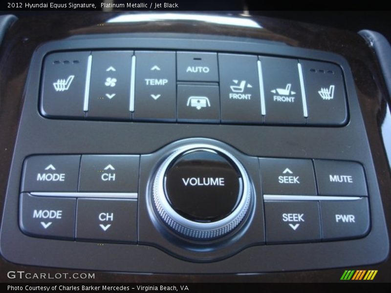 Platinum Metallic / Jet Black 2012 Hyundai Equus Signature